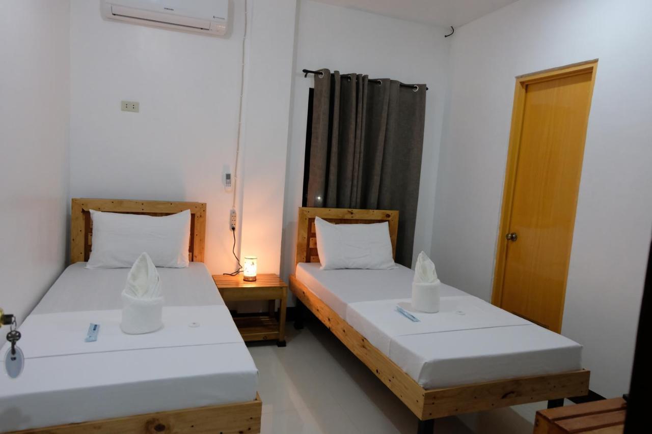 Bangles Homestay Coron Kültér fotó